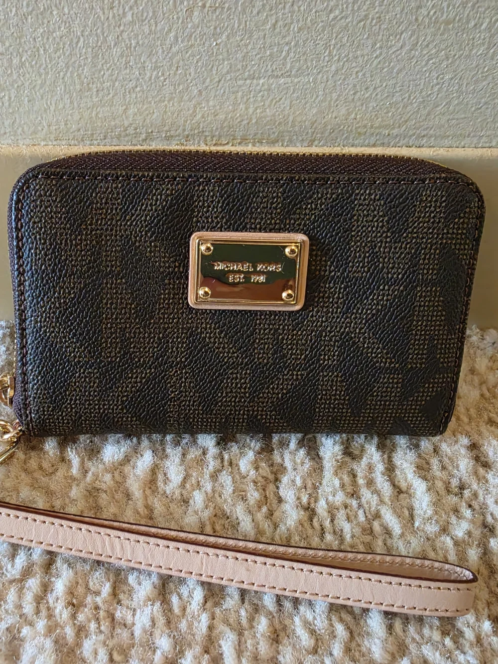MICHAEL KORS Dark Brown Logo Zip Wristlet with Gold Interior